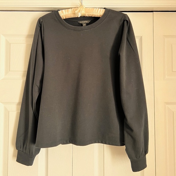 Banana Republic Puff Sleeve sweatshirt - Picture 2 of 9